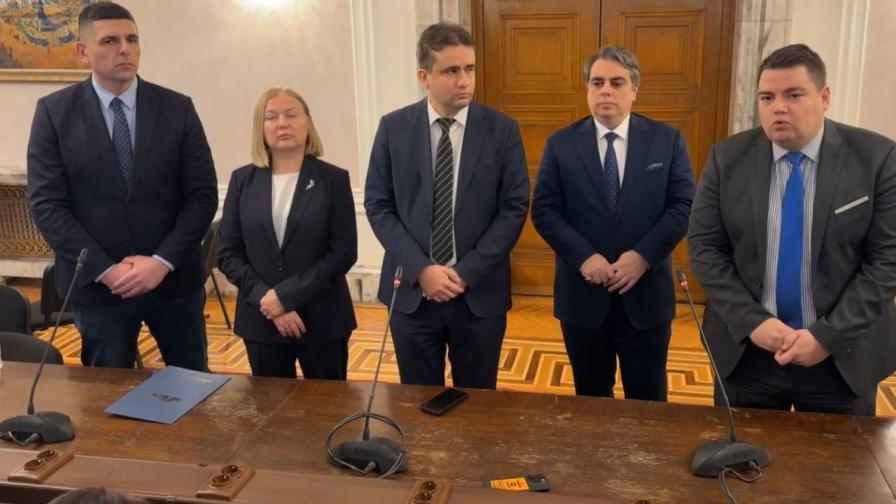 ПП-ДБ: Управляващите правят атентат срещу изборния процес