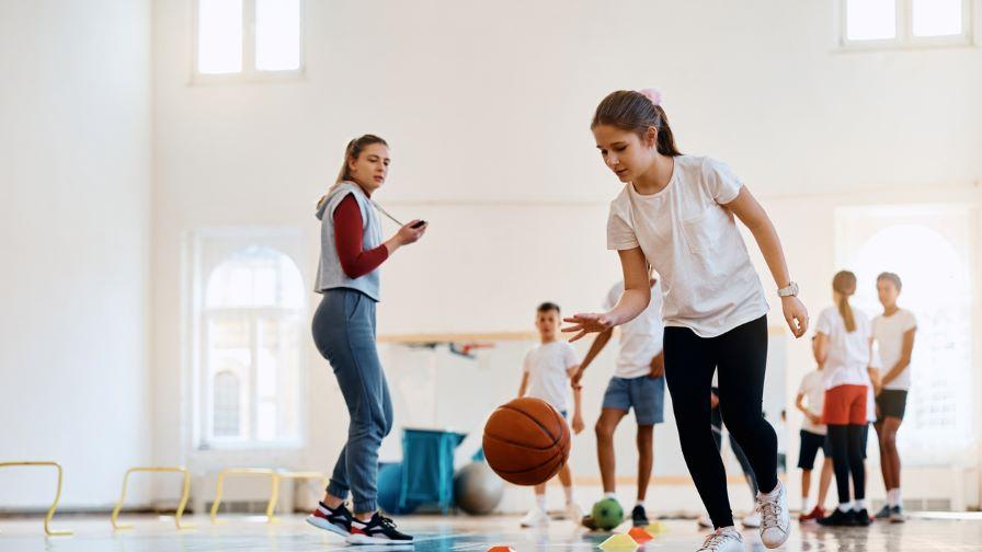 <p>Отпускат над 5 млн. евро за строеж на физкултурни салони и ремонт на студентски общежития</p>