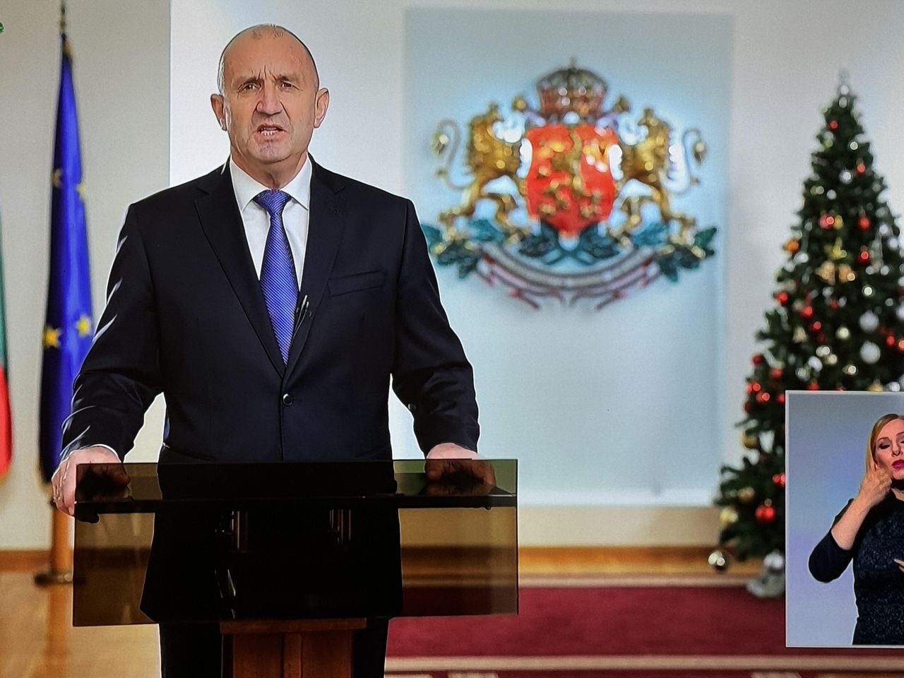 <p>От встъпването в длъжност и бурните площади до безпрецедентната оставка &ndash; тези кадри улавят деветте години, в които Румен Радев бе не просто президент, а основен полюс в българската държавност.</p>