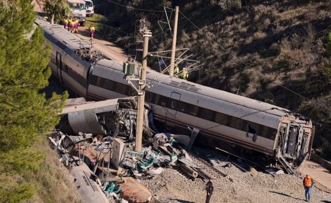 Расте броят на жертвите от влаковата катастрофа в Южна Испания