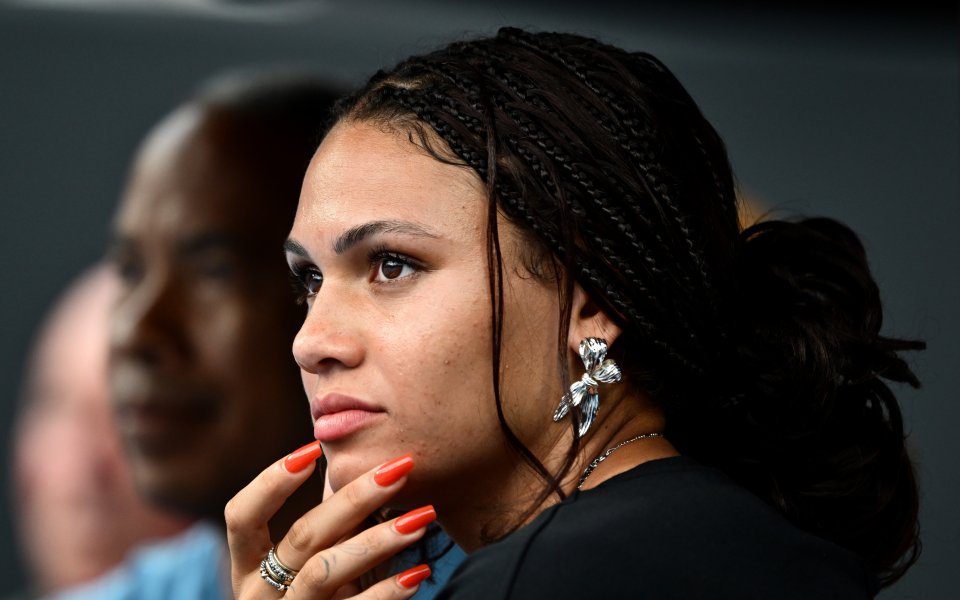 Дъщерята на Денис Родман вече е най-високоплатената футболистка в света