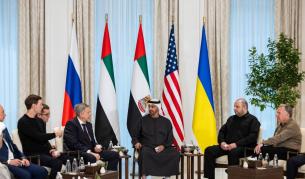 Преговорите между САЩ, Русия и Украйна в Абу Даби продължават