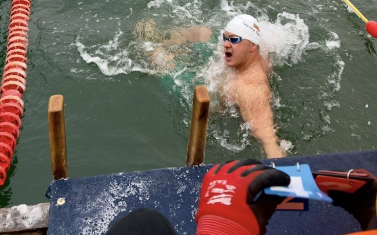 Страхотно! Български триумф на Световната купа по зимно плуване