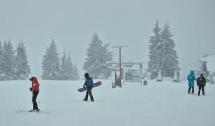 <p>Сноубордистка пострада тежко край Рилските езера</p>