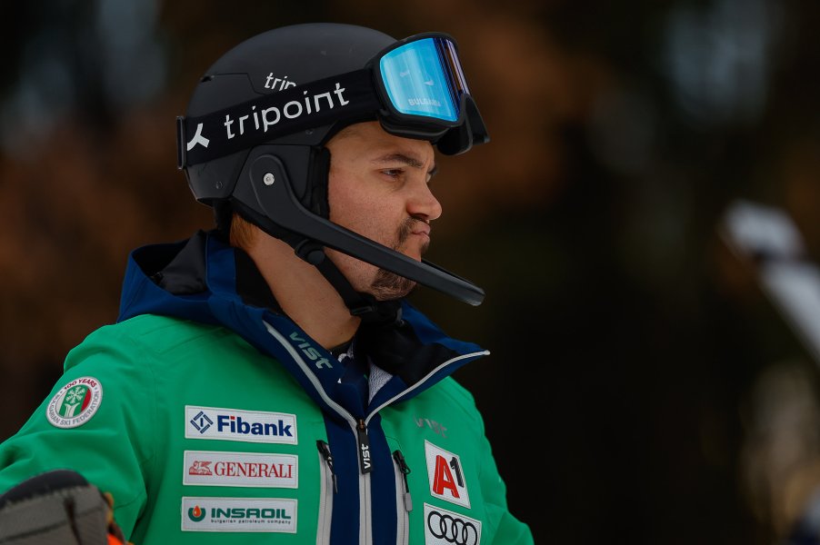 Алберт Попов на слалома от Световната купа в Кицбюел1