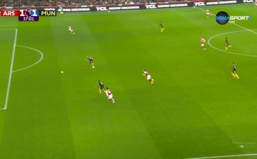 Браян Мбемо изравни след груба грешка в защитата на Арсенал