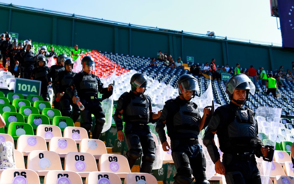 Кървава баня: 11 убити след футболен мач в Мексико