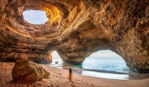 <p>От мистични езера до древни замъци: Какво да не пропуснете в Португалия</p>