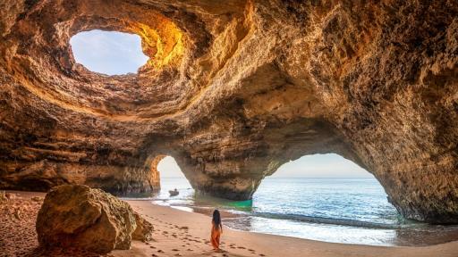 <p>От мистични езера до древни замъци: Какво да не пропуснете в Португалия</p>