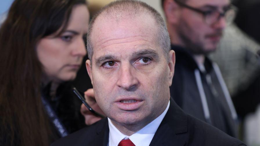 Караджов за блокадите на границата: Загубите за всички страни ще са много големи