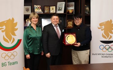 Весела Лечева и Володя Златев проведоха среща с президента и ректор на университета на Тайпе