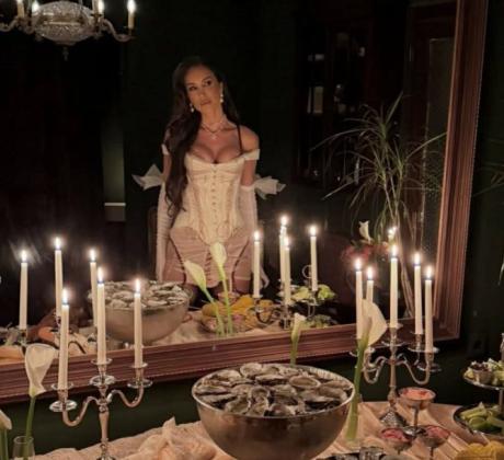 Най известният модел и инфлуенсър у нас Александра Богданска отпразнува