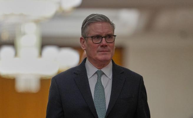 Времето изтича за Стармър: Лейбъристите рискуват унижение на изборите във Великобритания