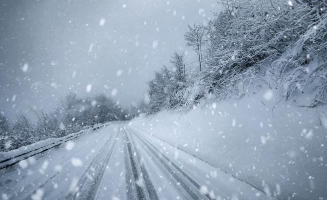 Нова силна зимна буря връхлита САЩ