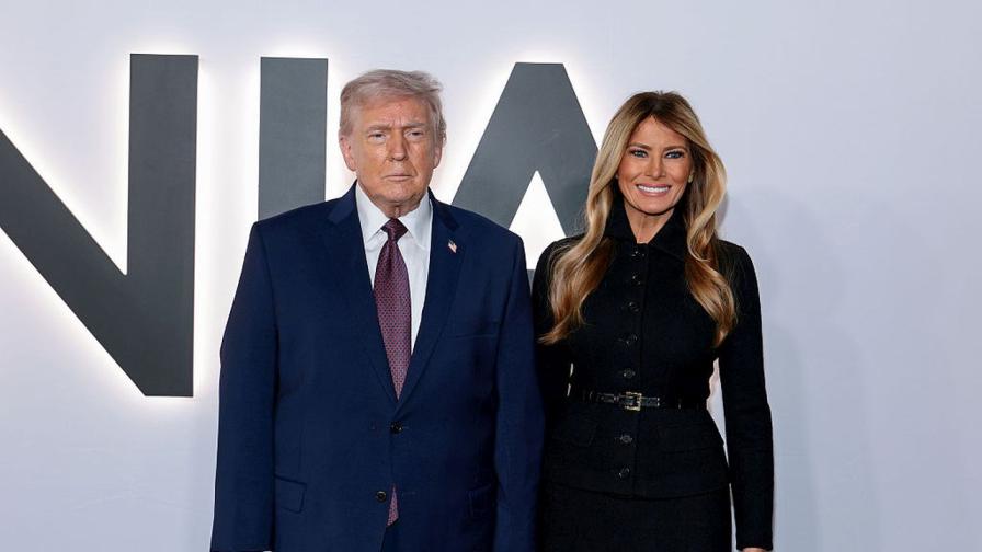 Президентът на САЩ подкрепи Мелания на...