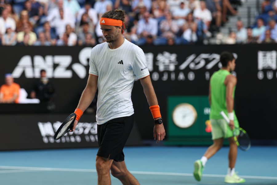 Алкарас Зверев1