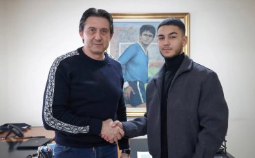 Левски подписа договор със сина на Бабангида