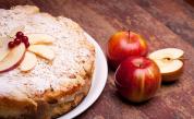 Лесно, бързо и ароматно: Сочен ябълков кекс, който всеки може да приготви