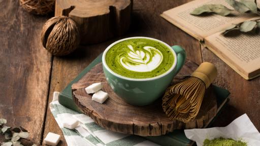 Феноменът матча: Защо светът изведнъж замени кафето с тази напитка