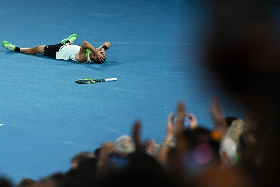 <p>Испанецът Карлос Алкарас спечели за първи път в кариерата си титлата на Откритото първенство на Австралия по тенис.</p>