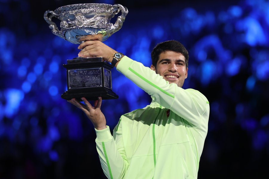 Карлос Алкарас обърна Новак Джокович и спечели първа титла от1
