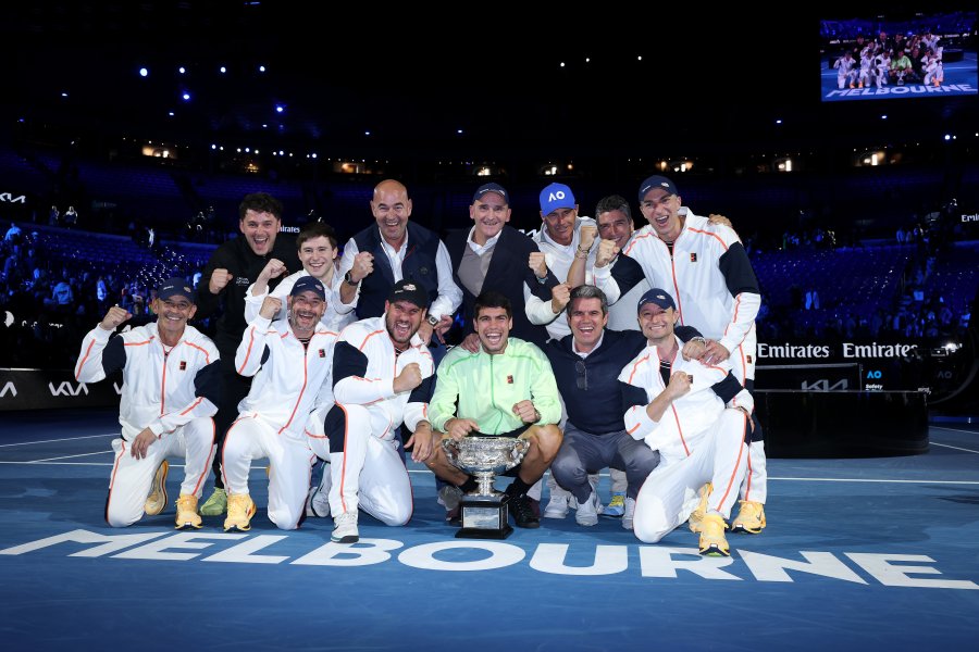 Карлос Алкарас обърна Новак Джокович и спечели първа титла от1