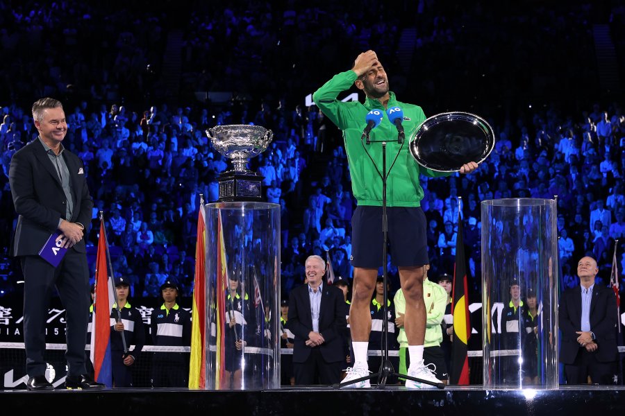 Карлос Алкарас обърна Новак Джокович и спечели първа титла от1