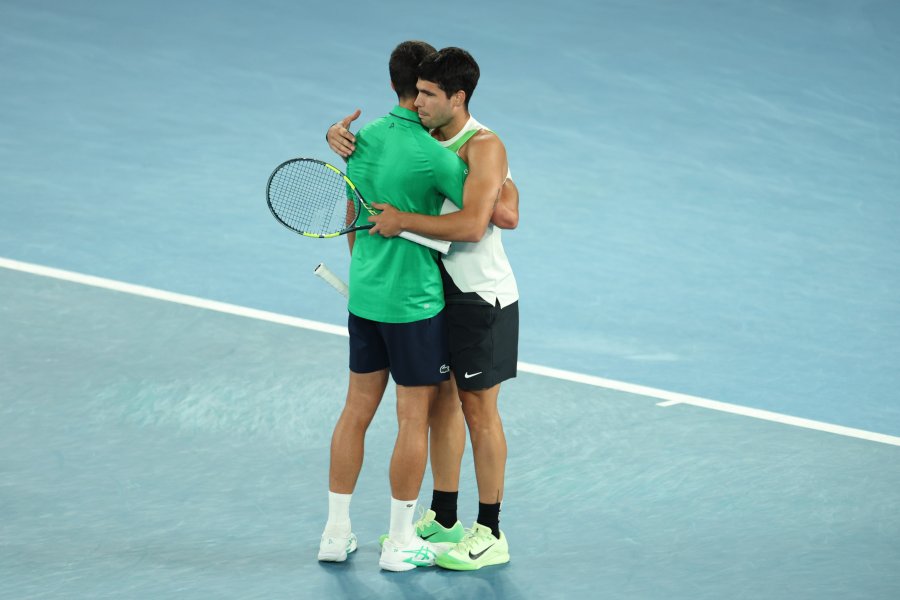 Карлос Алкарас обърна Новак Джокович и спечели първа титла от1