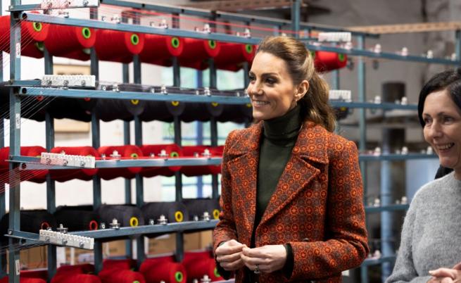 Кейт Мидълтън и скритият смисъл зад впечатляващото ѝ уелско палто