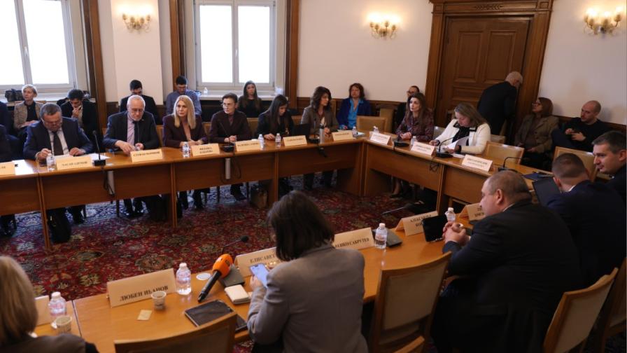 Приеха промените за вторите пенсии на първо четене в социалната комисия