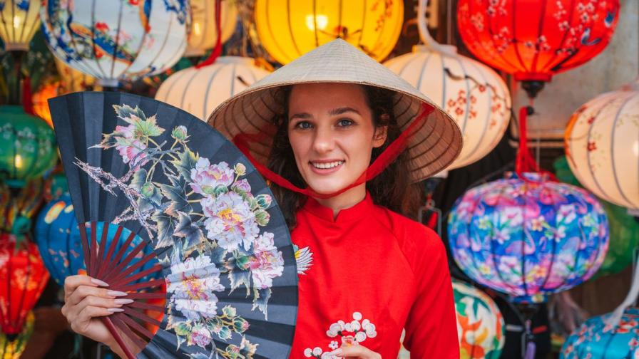 В социалните мрежи се появи нова тенденция: "Да станеш китаец“