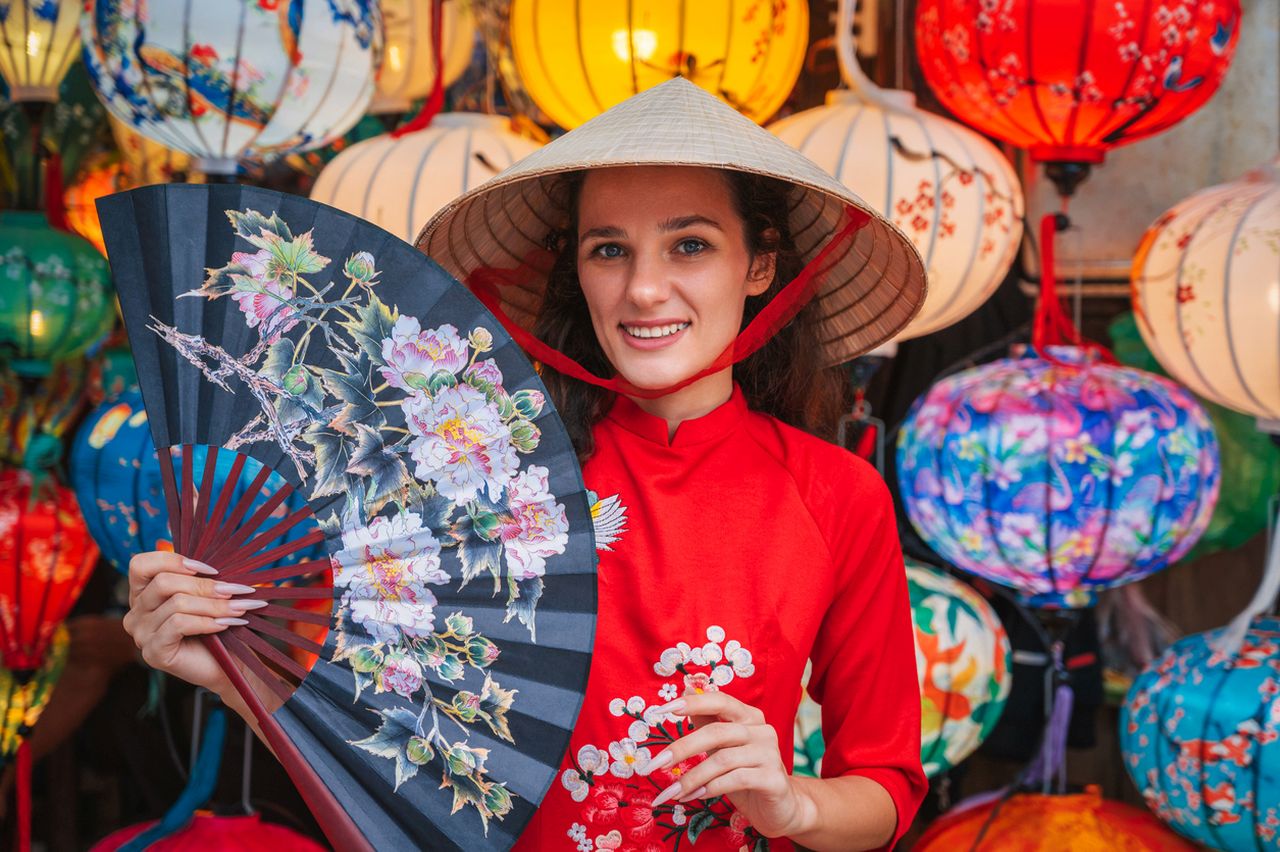 В социалните мрежи се появи нова тенденция: "Да станеш китаец“