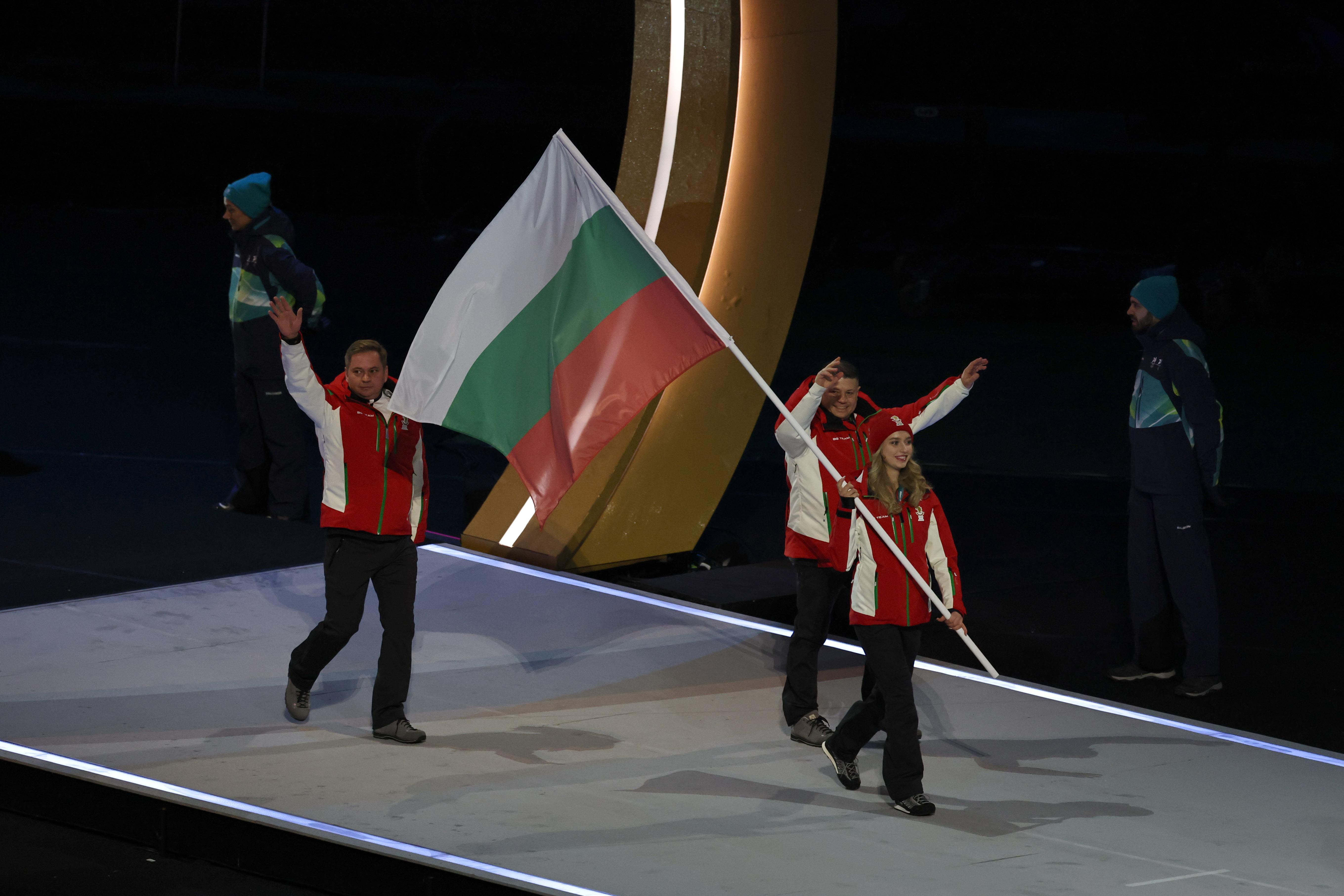 <p>Българската делегация на церемонията на откриването на Зимните олимпийски игри в Италия.</p>