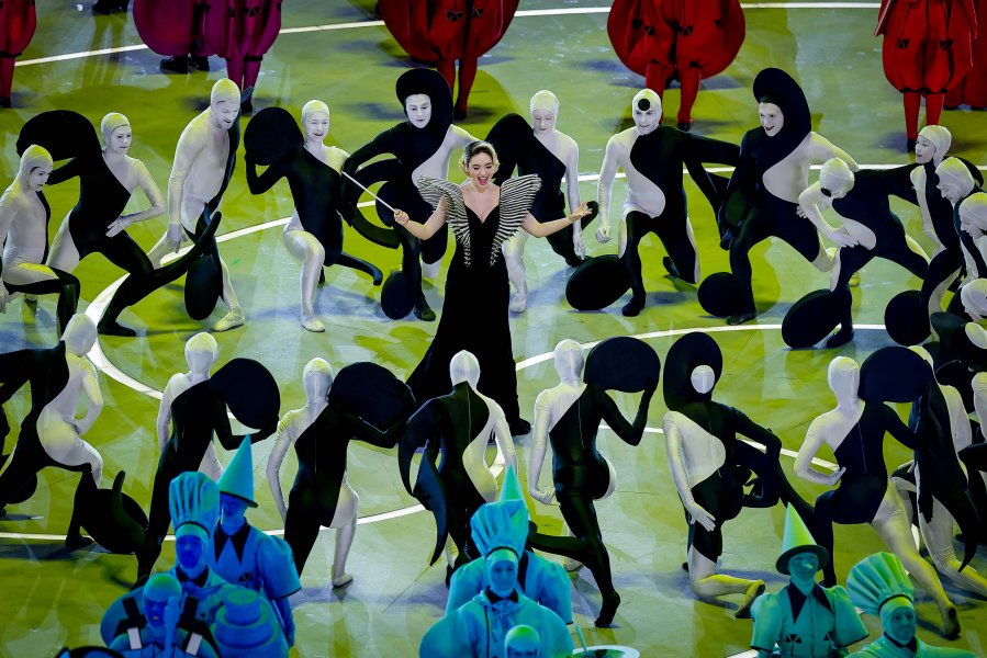 Церемонията по откриване на Зимните олимпийски игри в Милано Кортина1