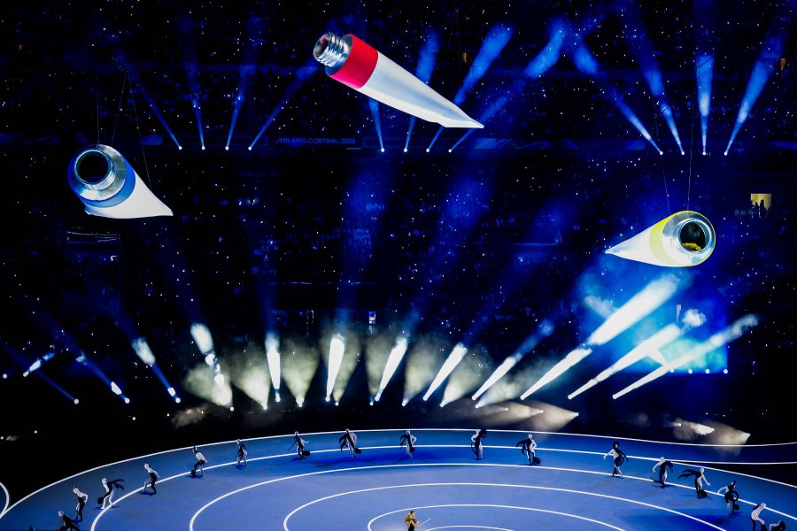 Церемонията по откриване на Зимните олимпийски игри в Милано Кортина1