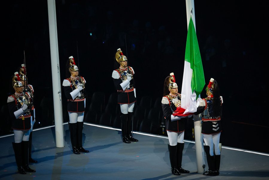 Церемонията по откриване на Зимните олимпийски игри в Милано Кортина1