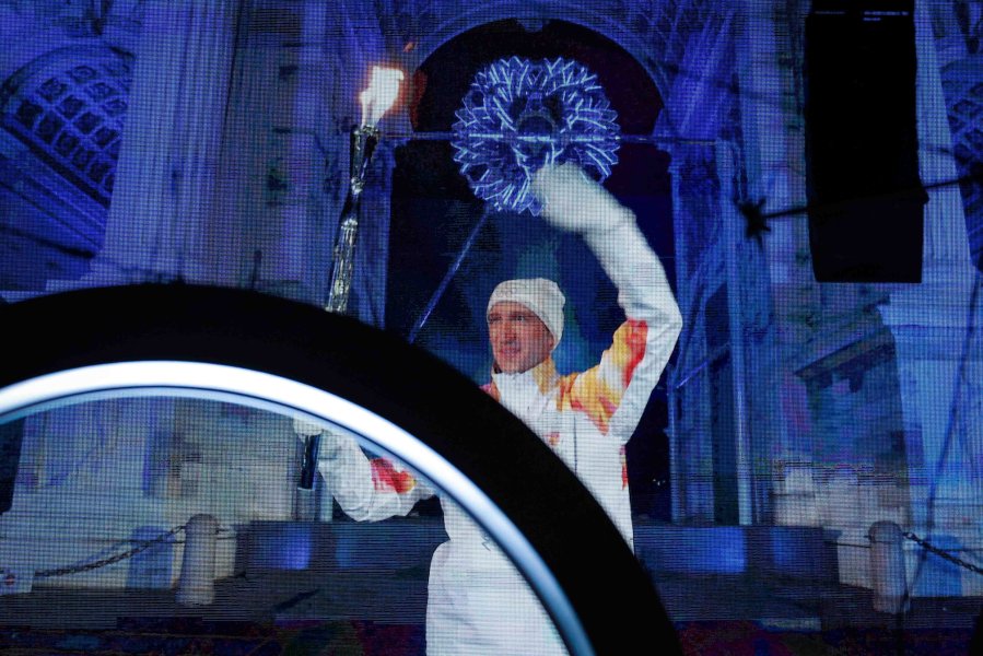 Церемонията по откриване на Зимните олимпийски игри в Милано Кортина1