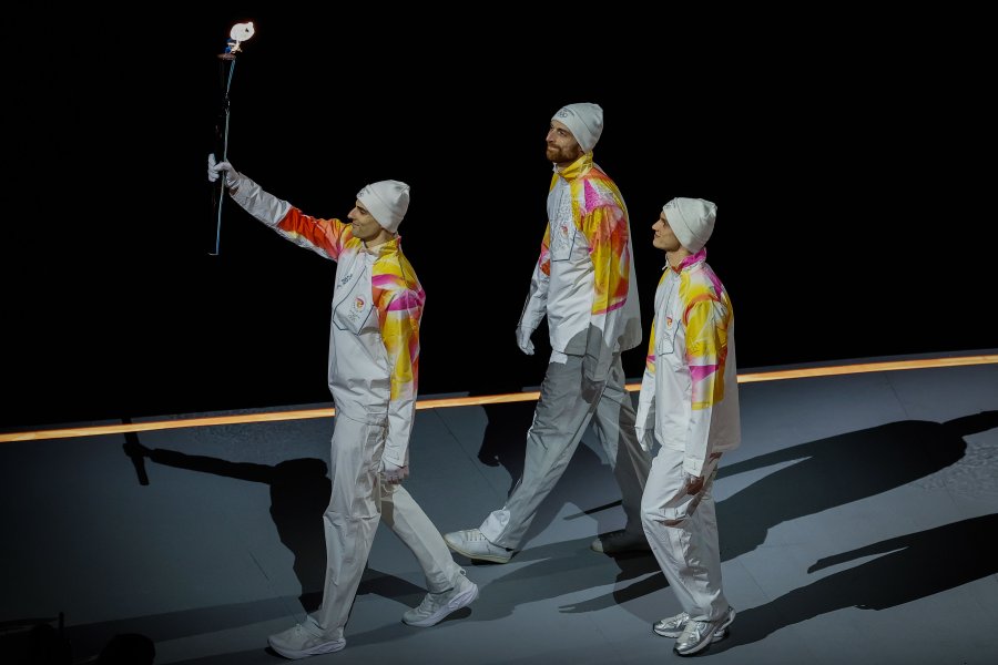 Церемонията по откриване на Зимните олимпийски игри в Милано Кортина1