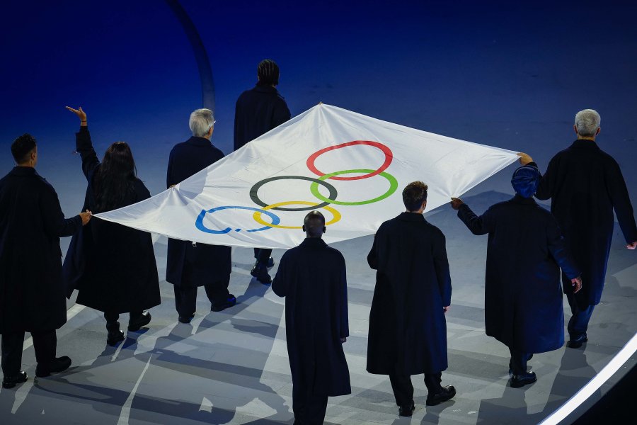 Церемонията по откриване на Зимните олимпийски игри в Милано Кортина1