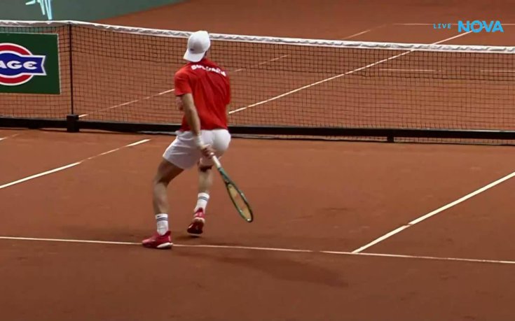 Александър Василев взриви трибуните в Пловдив с фамозно изпълнение (ВИДЕО)