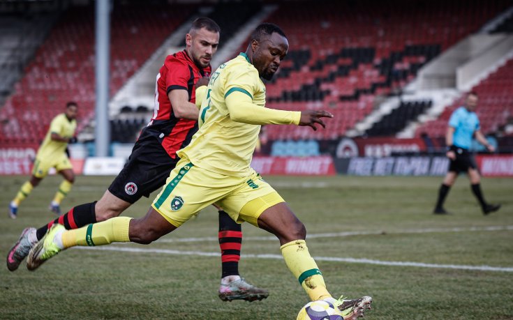 НА ЖИВО: Локомотив София - Лудогорец 1:0, гол на Делев