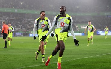 Борусия Дортмунд се измъкна срещу 