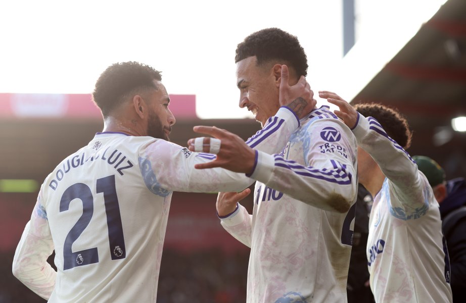 Борнемут Астън Вила1