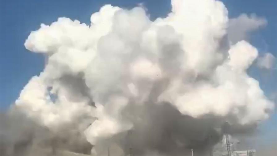 <p>Ад във фабрика в Китай - експлозия уби осем души</p>