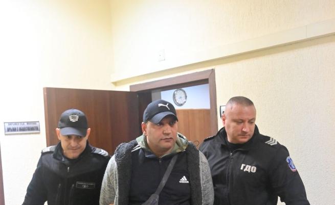 Обвиненият за блудство с деца в Лом: Цирк