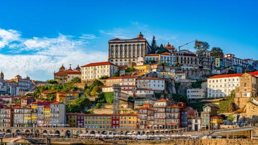 <p>Образование в сърцето на Европа - къде, как и защо</p>