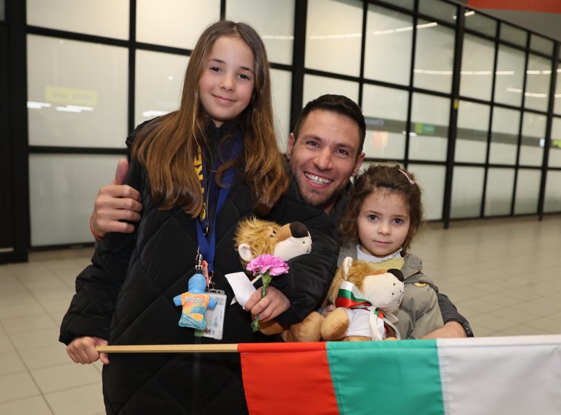 Тервел Замфиров се завърна в България1