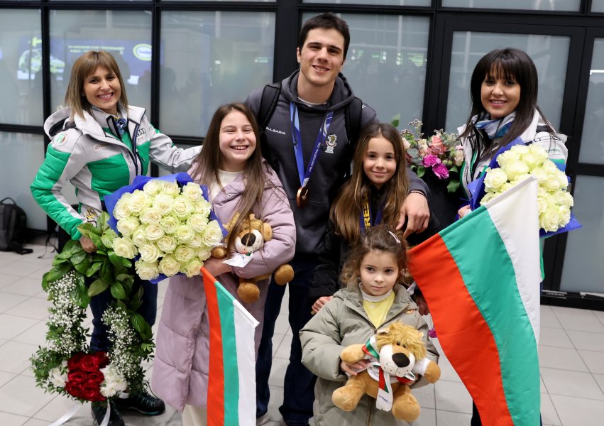 Тервел Замфиров се завърна в България1