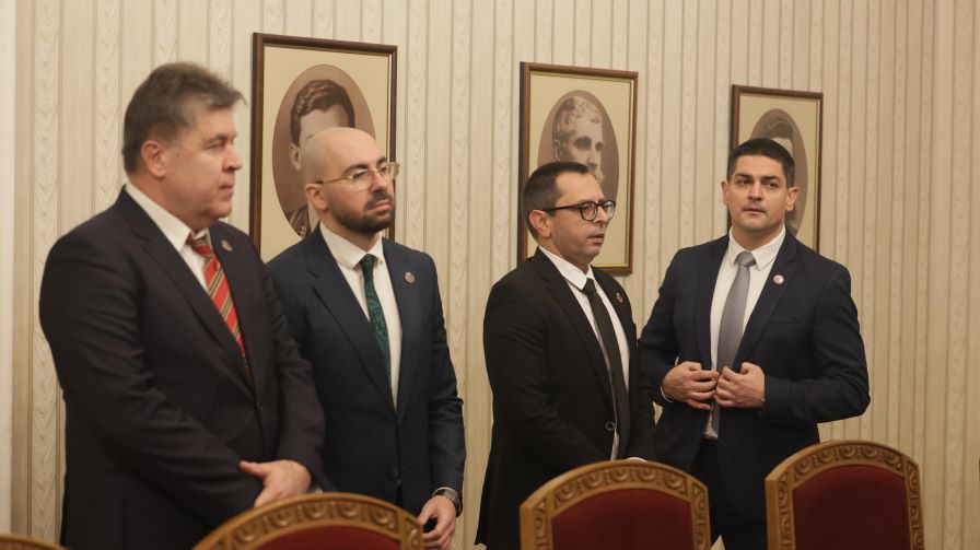 <p>МЕЧ отиде при президента, но отказа да проведе консултации</p>