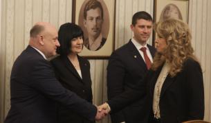 Йотова: Буквално в следващите дни ще обявя избора си за служебен премиер